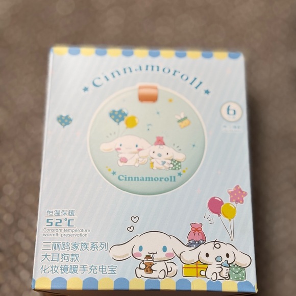 Sanrio Cinnamoroll portable charger, hand warmer and mirror with light. - Picture 1 of 4